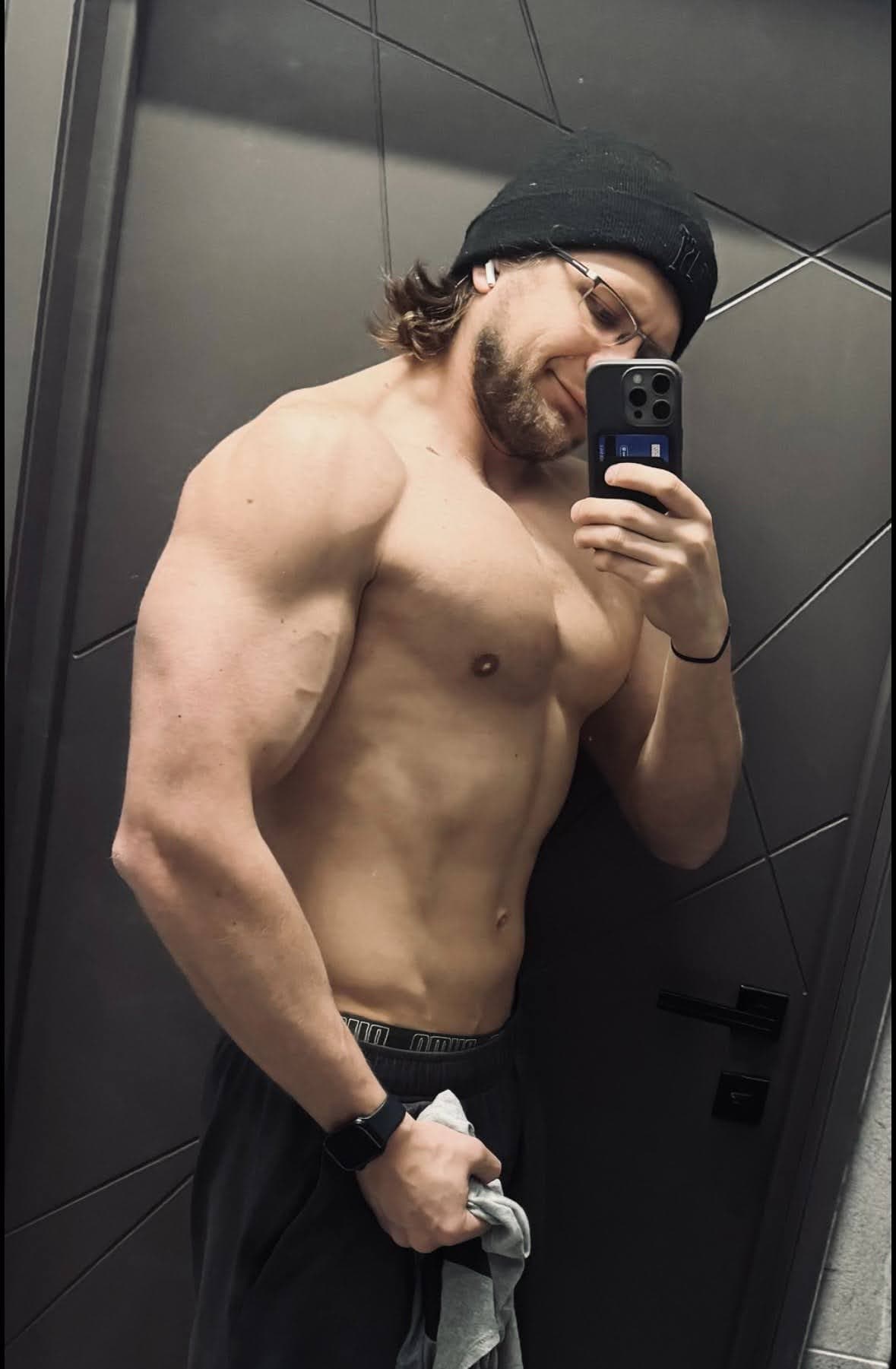 Александр Васильев